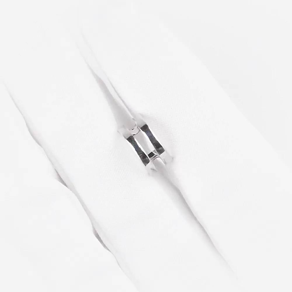 Серьга из серебра 925 пробы 1