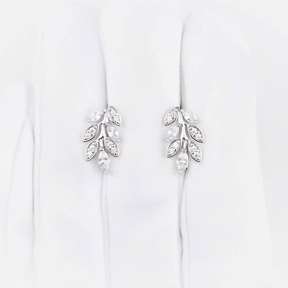 Серьги с фианитами из серебра 925 пробы 1