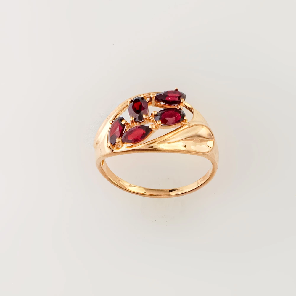 Кольцо с гранатом из красного золота 585 пробы