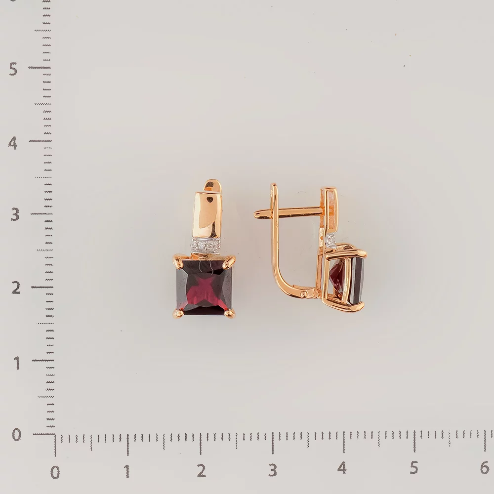 Серьги с гранатом из красного золота 585 пробы